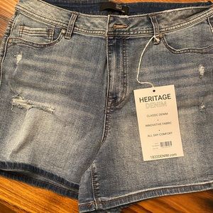 Size 12 — 1822 Denim — Lani High Rise Rolled Short
